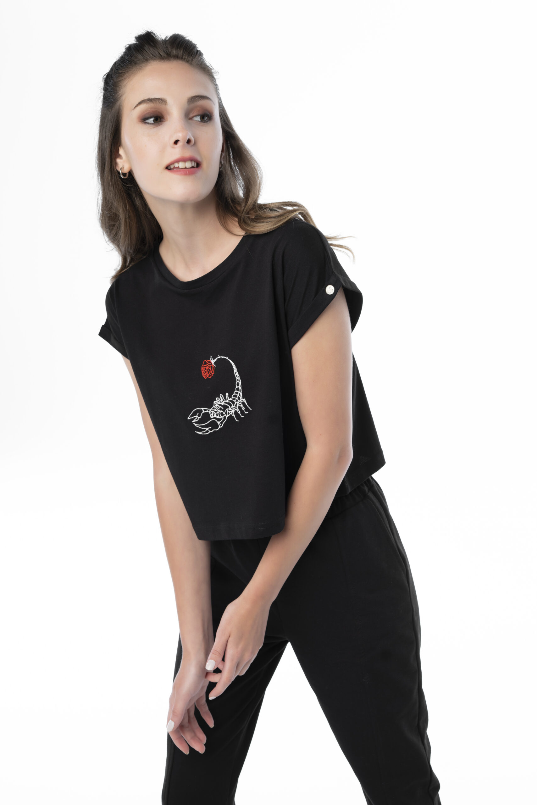 Kadın Siyah Akrep 5